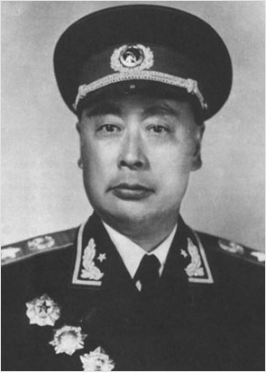 陈毅 