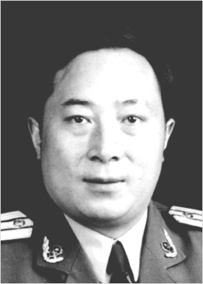 冯德富 