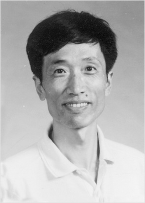 罗达成 