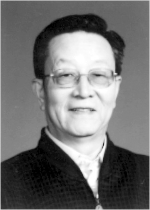 李允经 