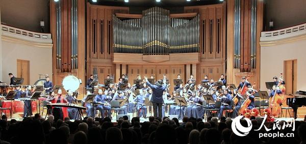 “海上生民乐”音乐会演出现场。记者 任彦摄