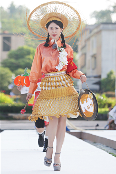 生动呈现千姿百态的“花儿”之美